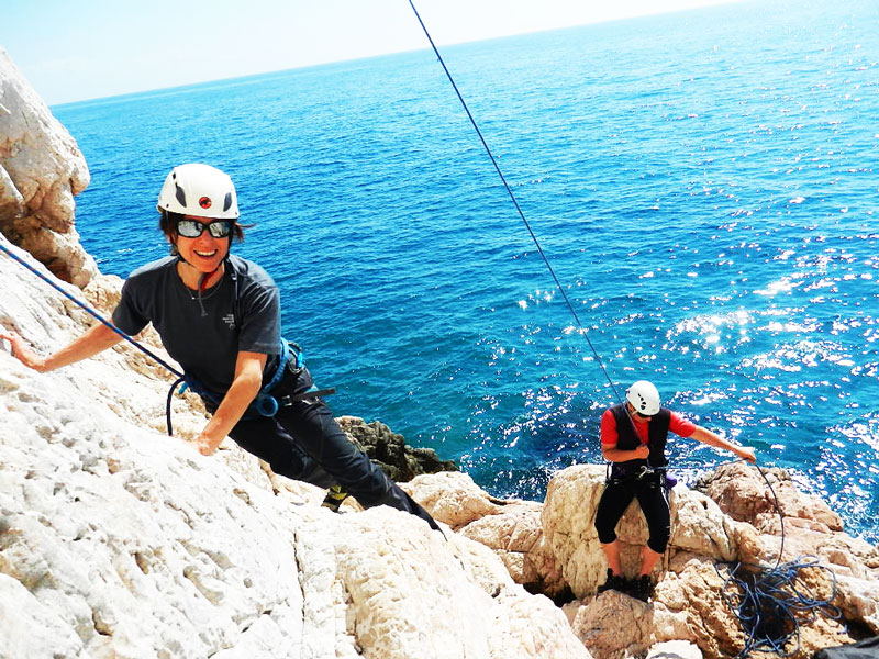 climbing-sea-turist-rocca-finaleligure-giovannirocca-cliff-Klippe-Kletterei-arrampicata-societaguidealpinefinale-finalborgo-guida-alpina-alpinismo-falesia