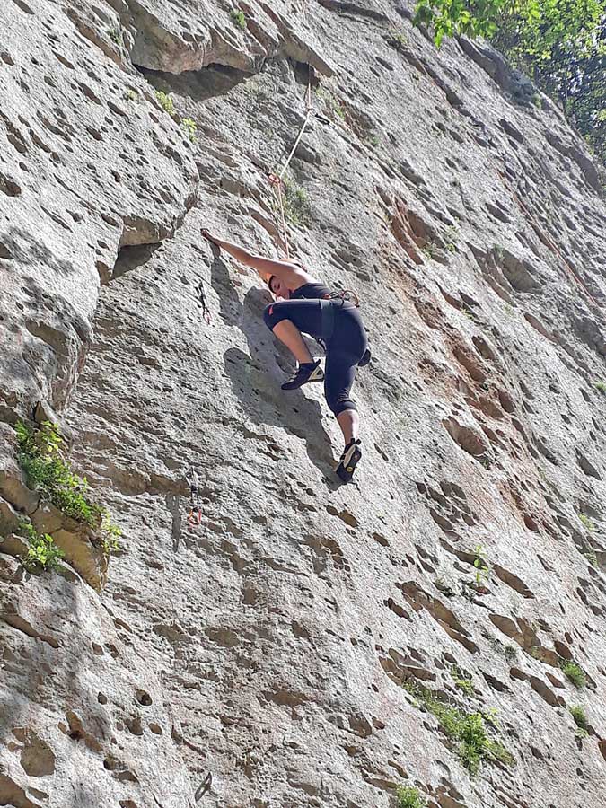 società guide alpine finale-climbing-arrampicata-finale ligure-liguria-corso arrampicata-corso climbing-sgaf-outdoor-arrampicata sul mare-esperienze verticali-corsi 41pg