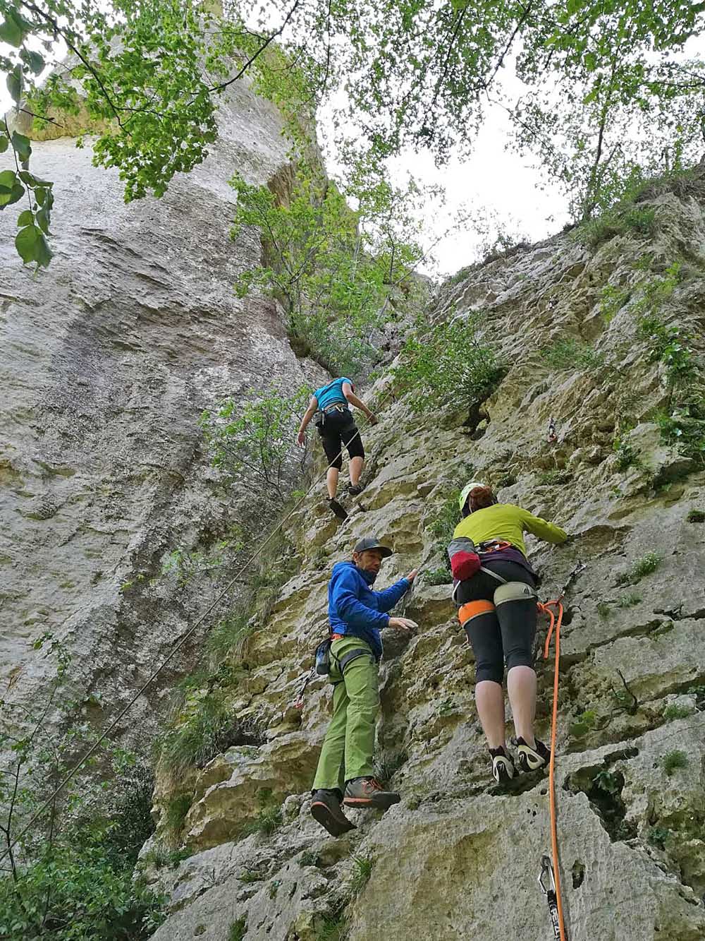 società guide alpine finale-climbing-arrampicata-finale ligure-liguria-corso arrampicata-corso climbing-sgaf-outdoor-arrampicata sul mare-esperienze verticali-corsi 6 jpg