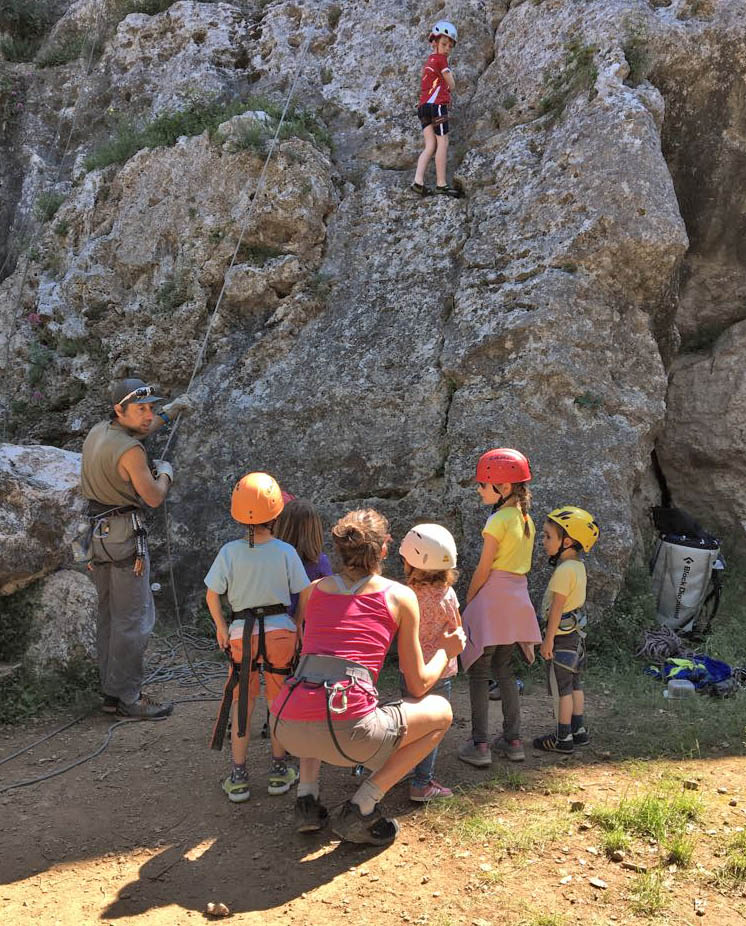 sgaf-società guide alpine finale-climbing-arrampicata-corsi-liguria-finale ligure-scalare-guide finale-baby climbing-arrampicata bambini-corsi per bambini-4
