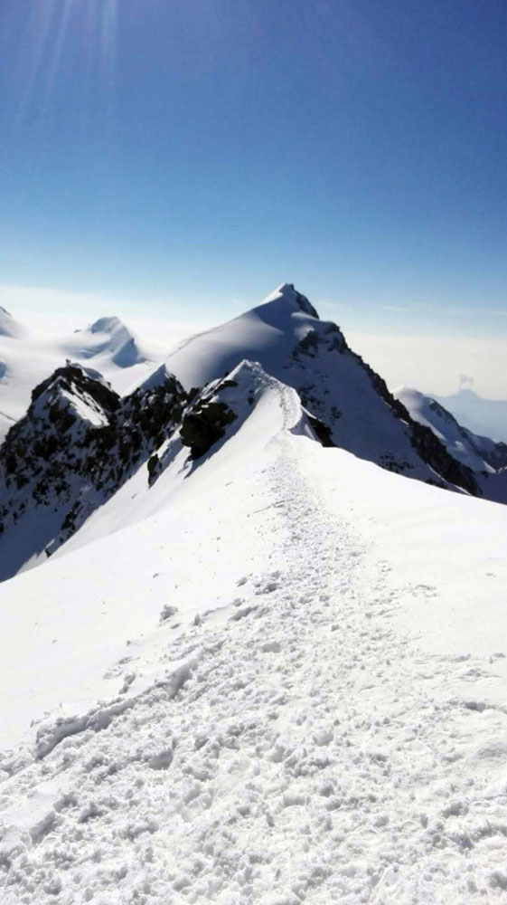 sgaf-societaguidealpinefinale-arrampicata-alpinismo-guidealpine-neve-ghiaccio-misto-roccia14