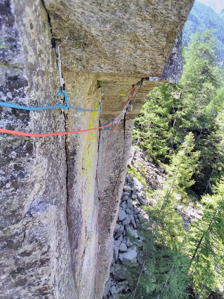 societaguidealpinefinale-climbing-alpinismo-guidealpine-guidefinale-montagna-scalata-neve-roccia-ghiaccio-sgaf18