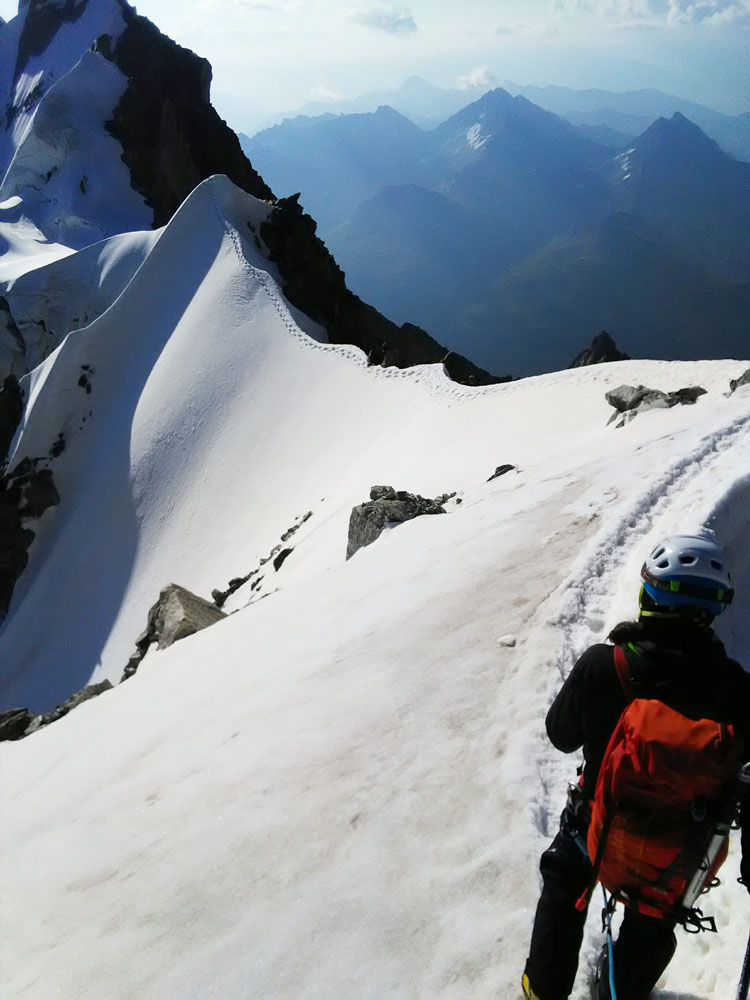 societaguidealpinefinale-climbing-alpinismo-guidealpine-guidefinale-montagna-scalata-neve-roccia-ghiaccio-sgaf21